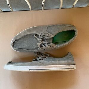 Sanuk Lace Up‎ Chukka style Shoe in Grey Size 12